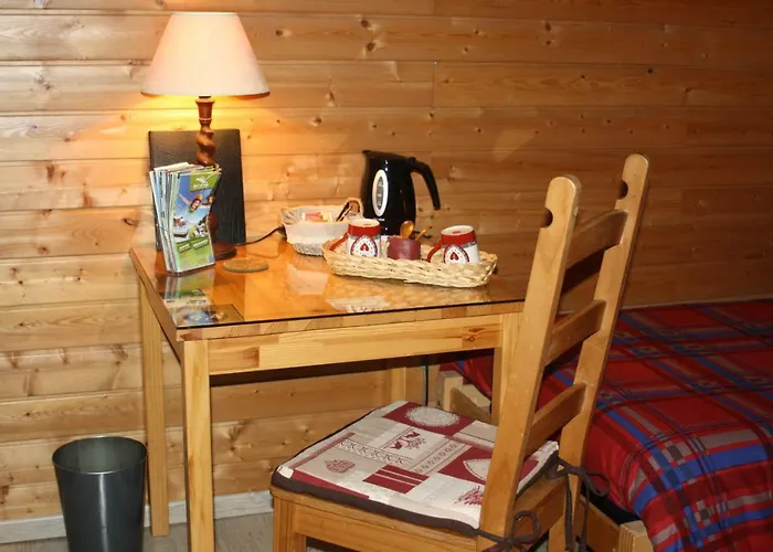 לינה וארוחת בוקר Le Clos Pre 3*